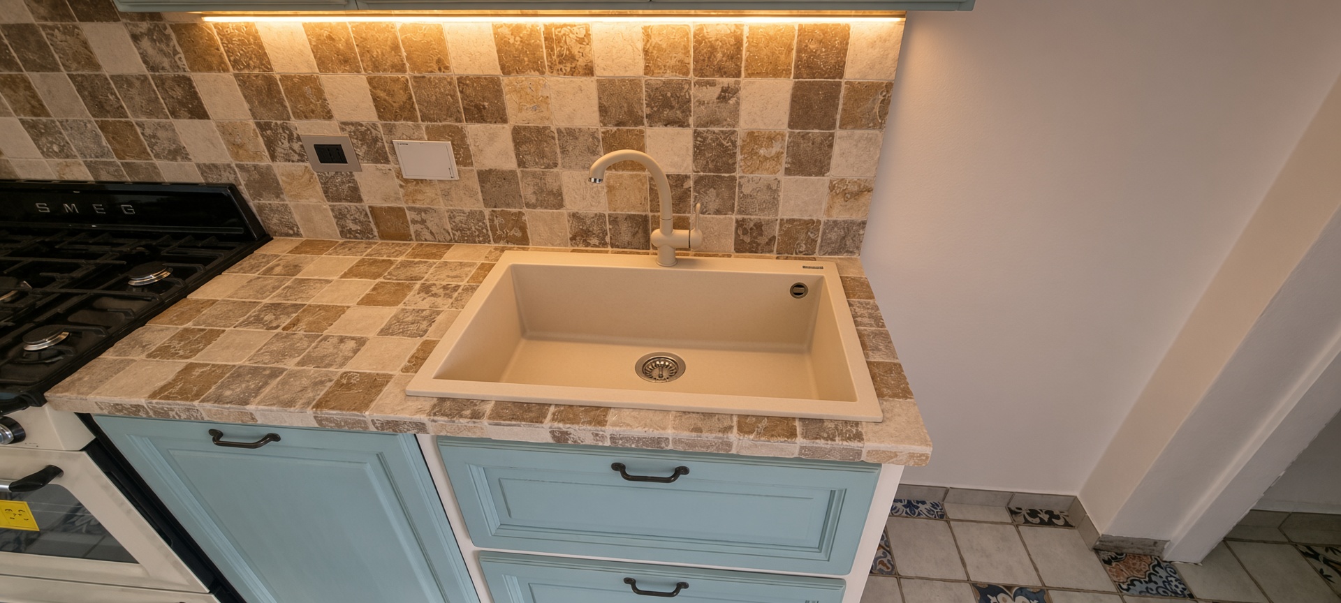 Cucina in muratura Silvia — vista 5, Fogli Cascina — Fogli Arredamenti: mobili su misura e falegnameria artigianale a Cascina (PI), province di Pisa e Livorno